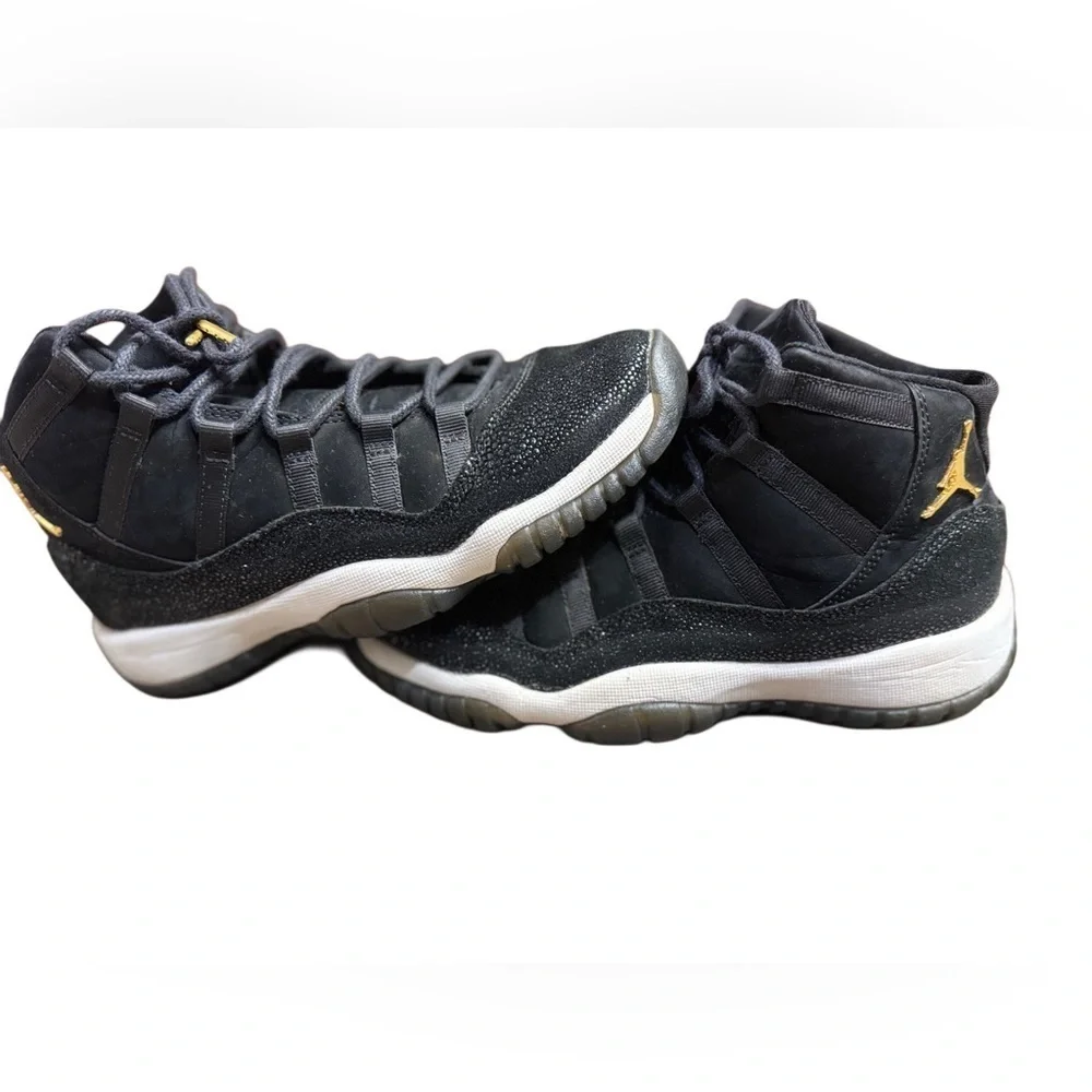 Nike Black and Gold Athletic Shoes